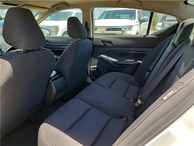 Used 2025 Glacier White Nissan S image 4