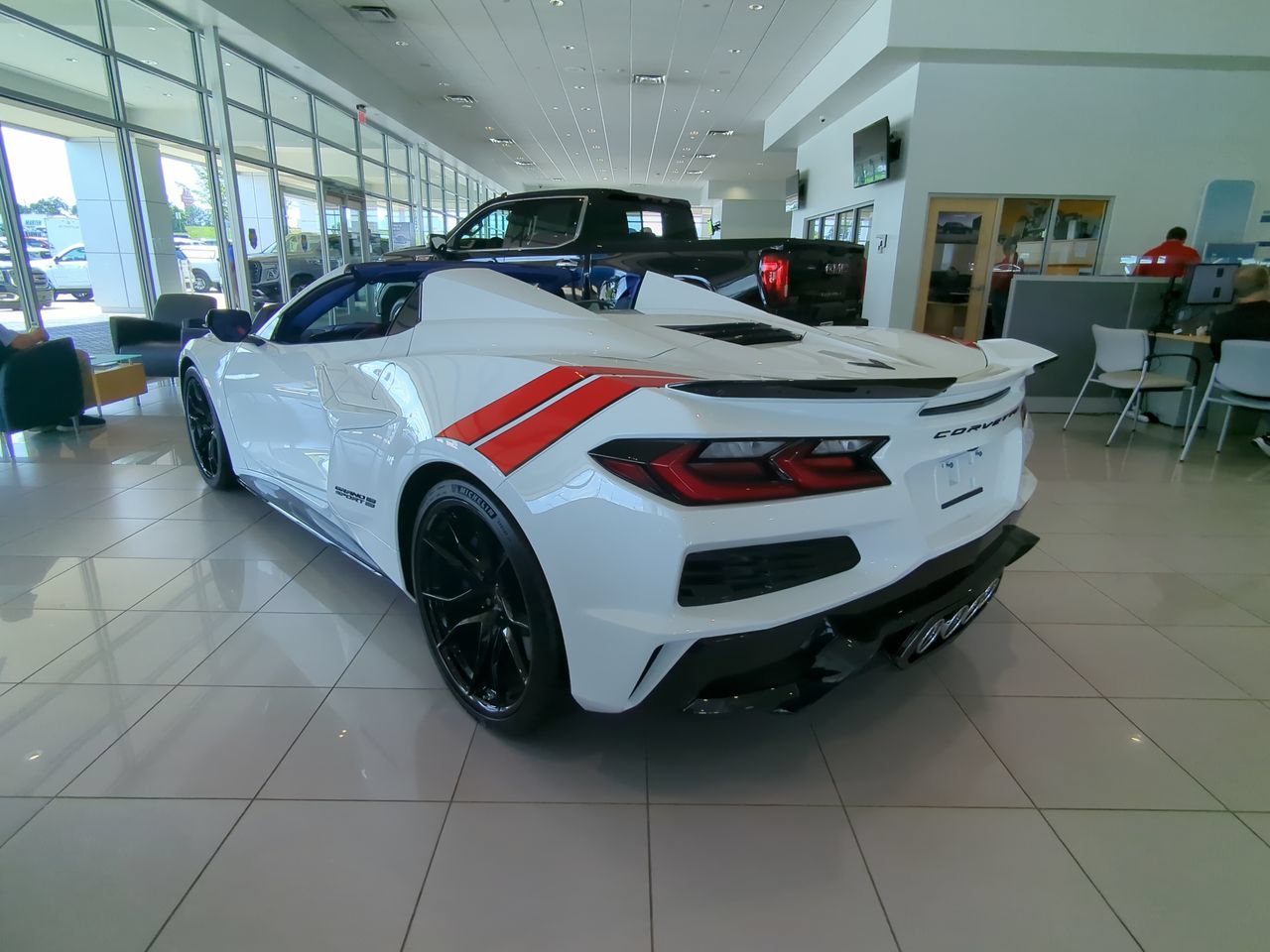 New 2027 Arctic White Chevrolet 3LT image 6