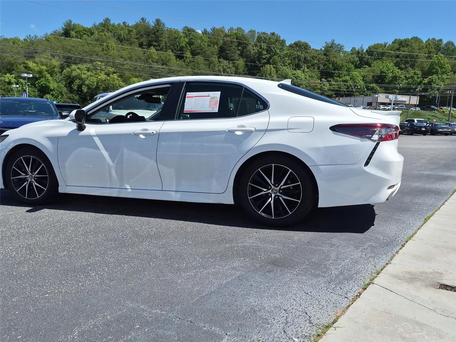 Used 2023 Ice Cap Toyota Hybrid SE image 2
