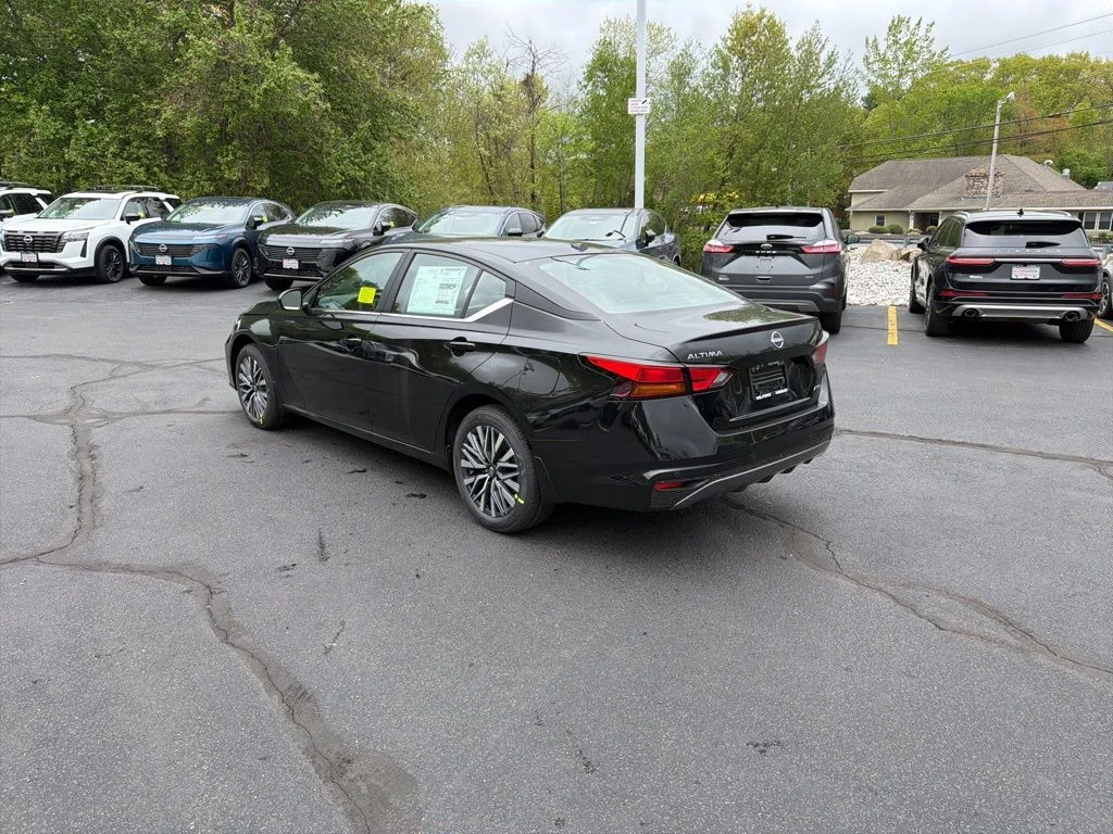 New 2026 Black Nissan 2.5 SV image 3