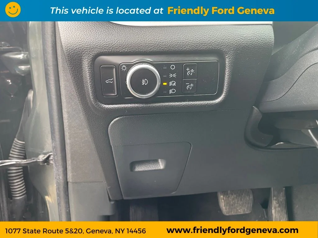Used 2023 Green Metallic Ford XLT image 13