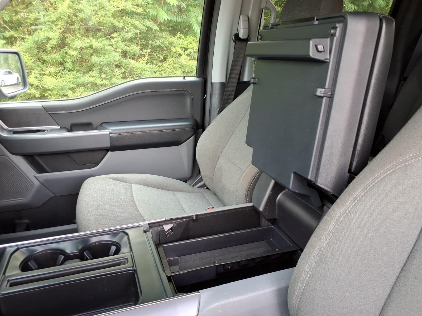 Used 2024 Agate Black Metallic Ford XLT image 22