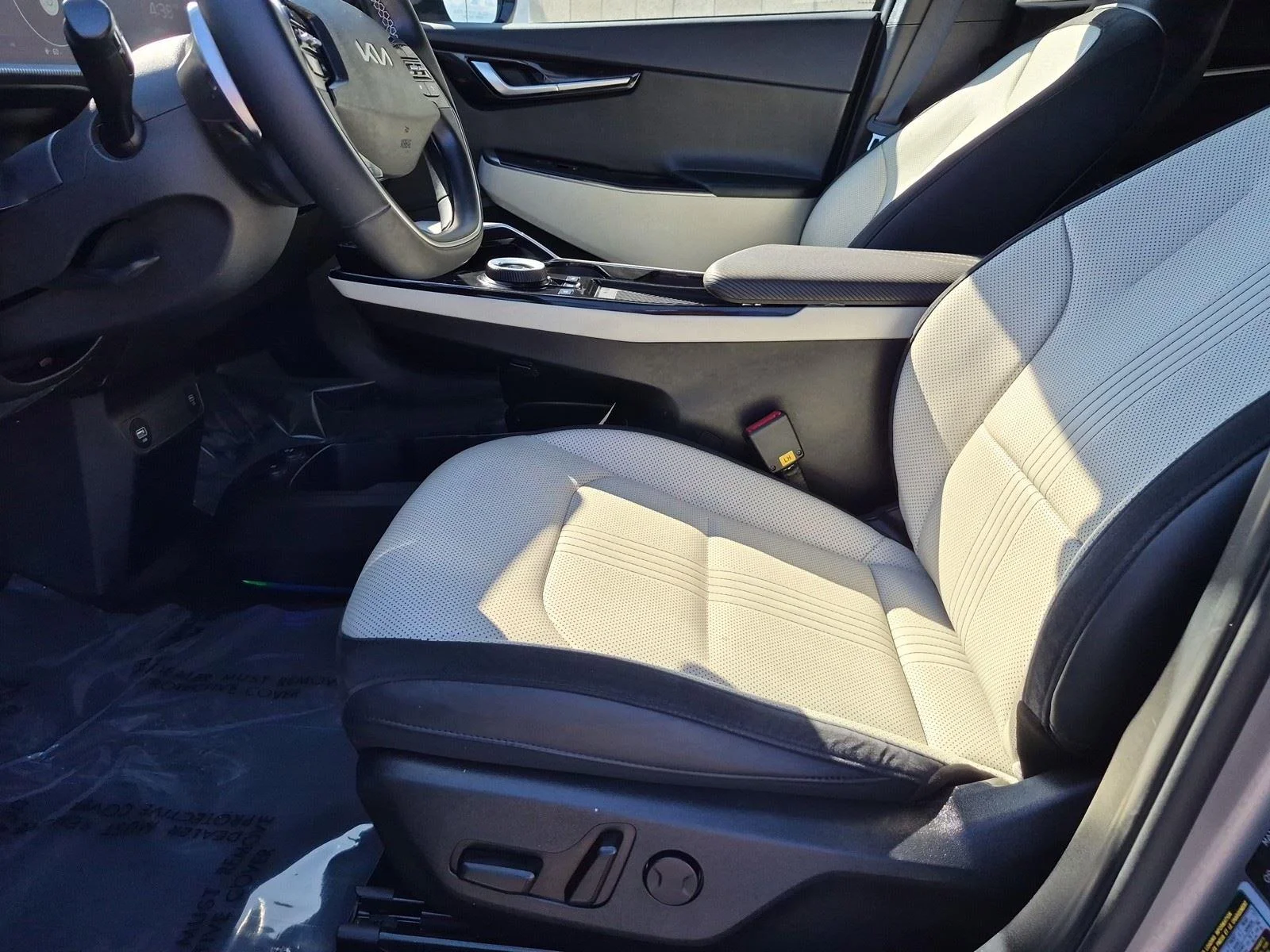 Used 2023 Steel Matte Gray Kia GT-Line image 18