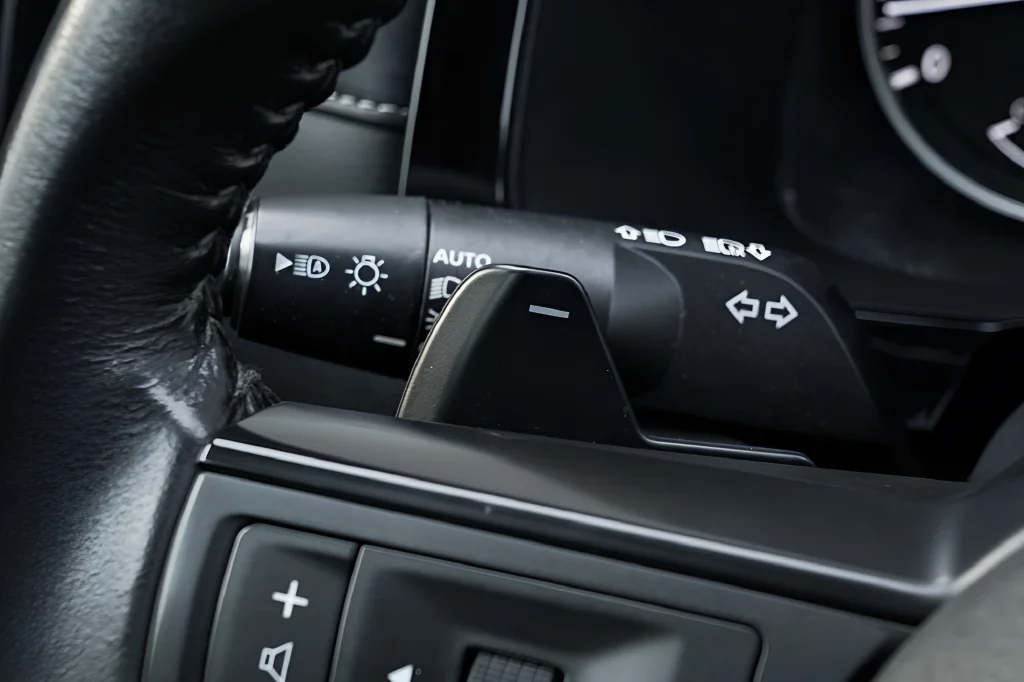 2024 Nissan Pathfinder SV - Photo 29