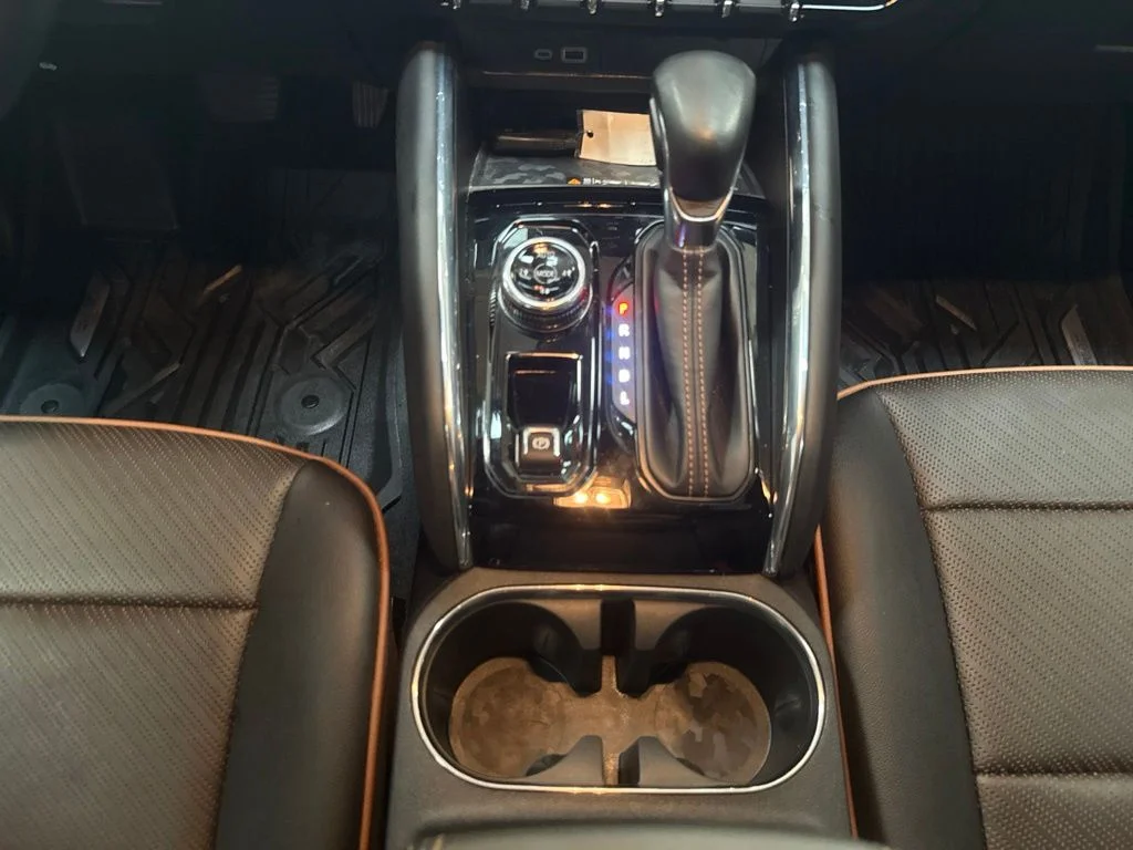 Used 2023 Onyx Black GMC AT4 image 21