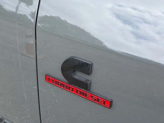New 2026 Ceramic Gray Clear-Coat Exterior Paint RAM Laramie image 7