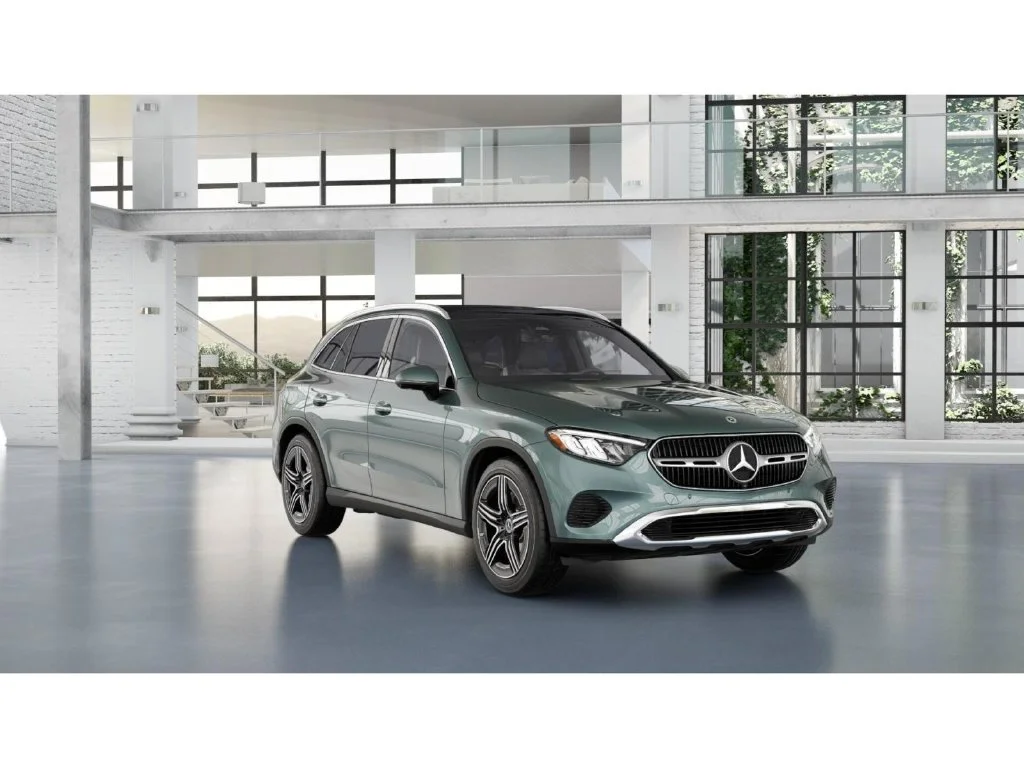 New 2027 Silver Mercedes-Benz GLC 300 image 10