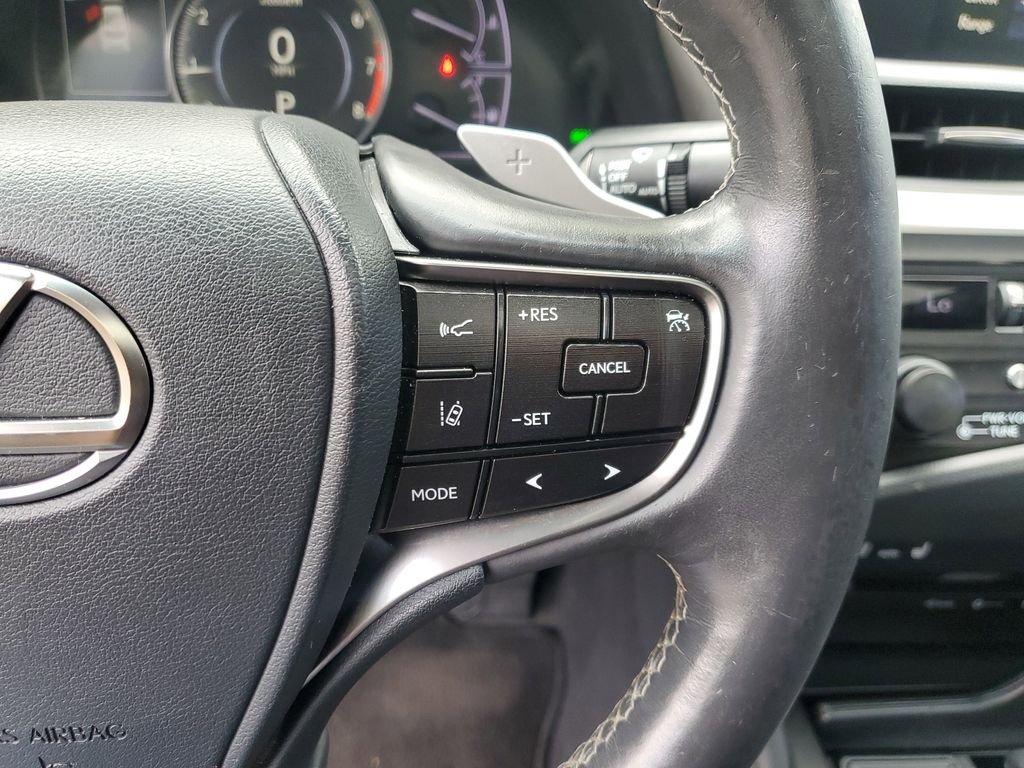Used 2020 Black Lexus 350 image 24