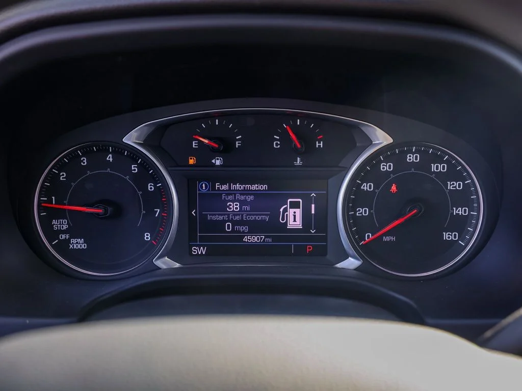 Used 2022 Gray GMC SLE image 28