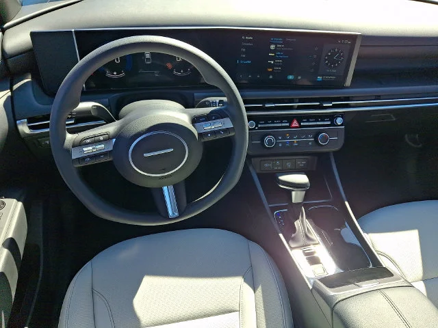 New 2027 Gray Hyundai SE image 7