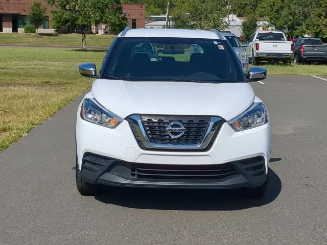 Used 2019 White Nissan S image 16