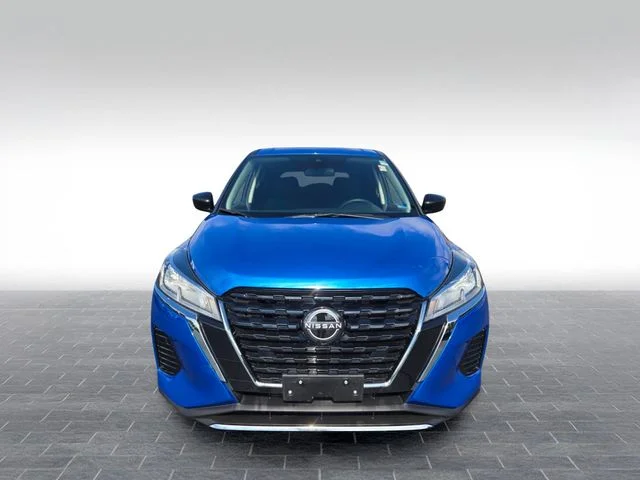 Used 2025 Blue Nissan S image 2