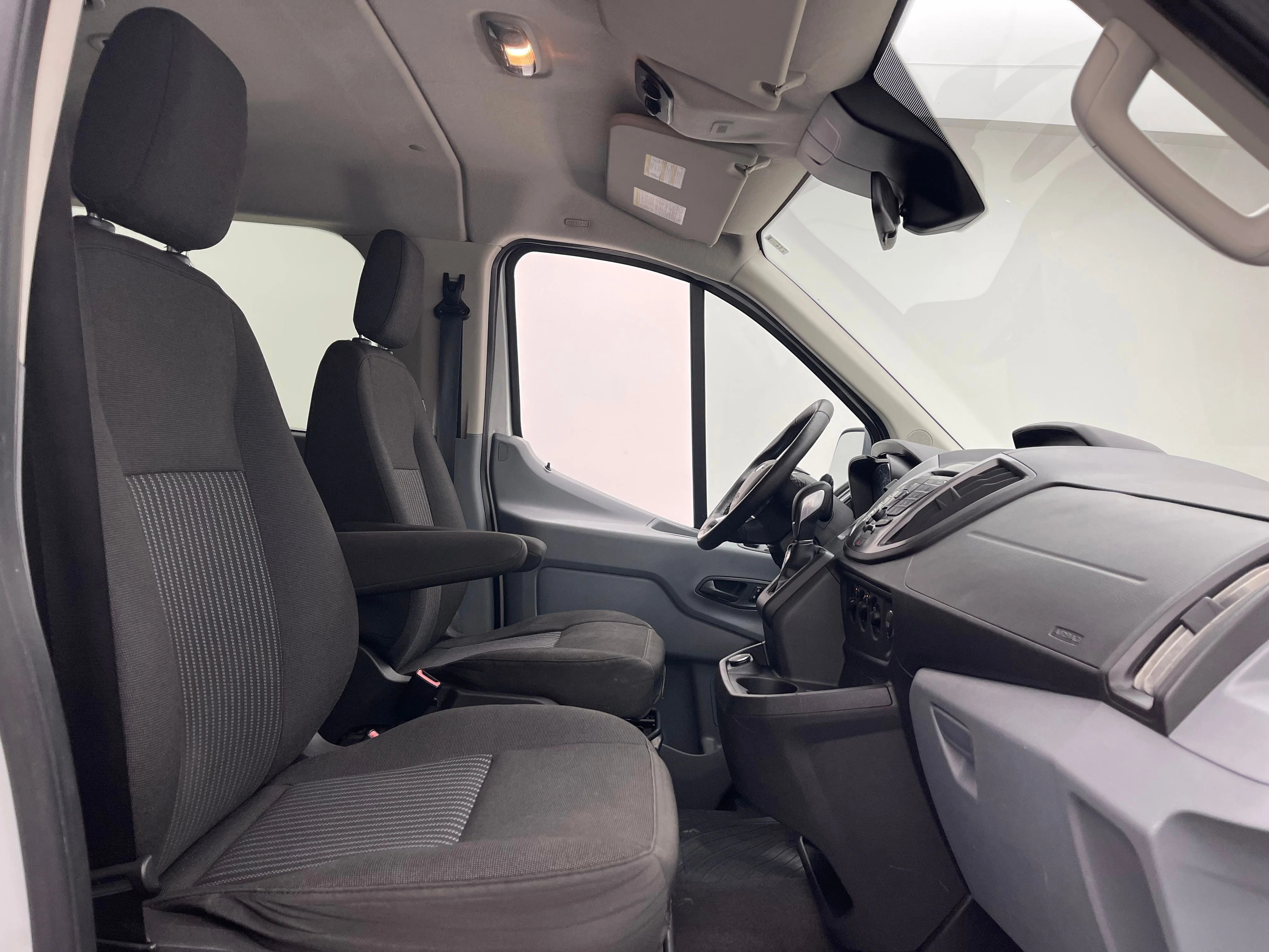 Used 2017 Oxford White Ford XLT image 27