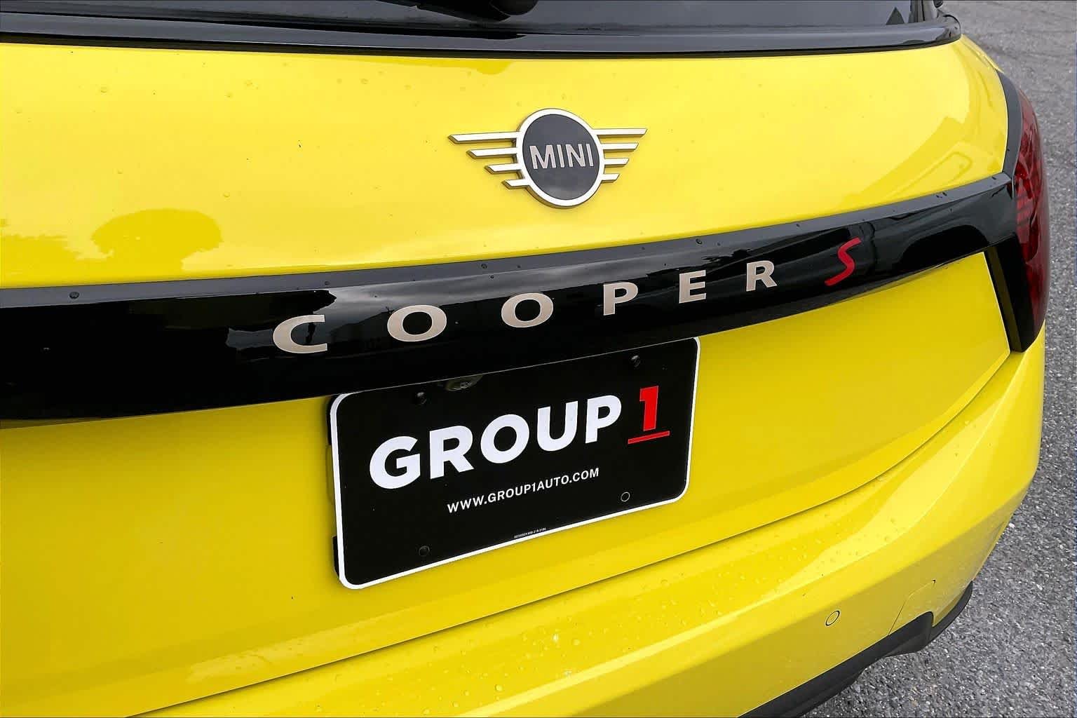 Used 2025 Sunny Side Yellow MINI Cooper S image 29