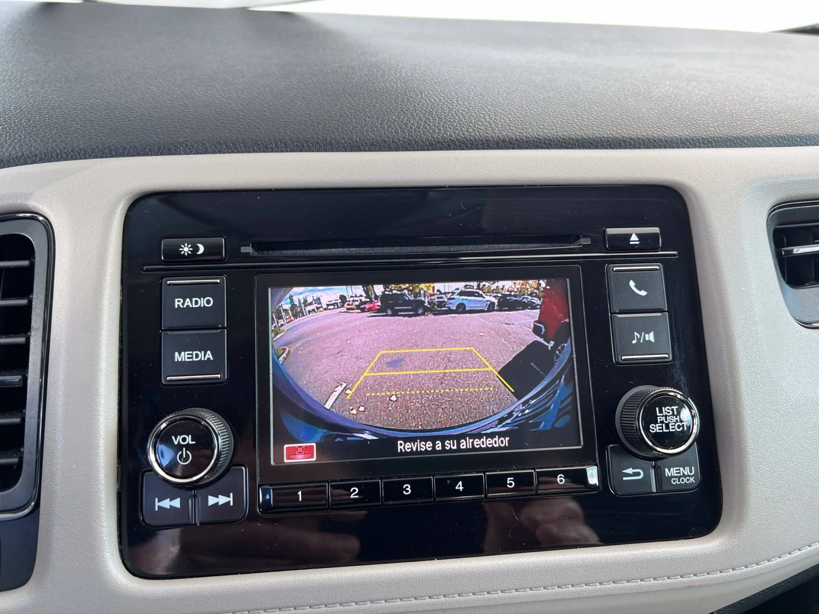 Used 2019 Lunar Silver Metallic Honda LX image 7