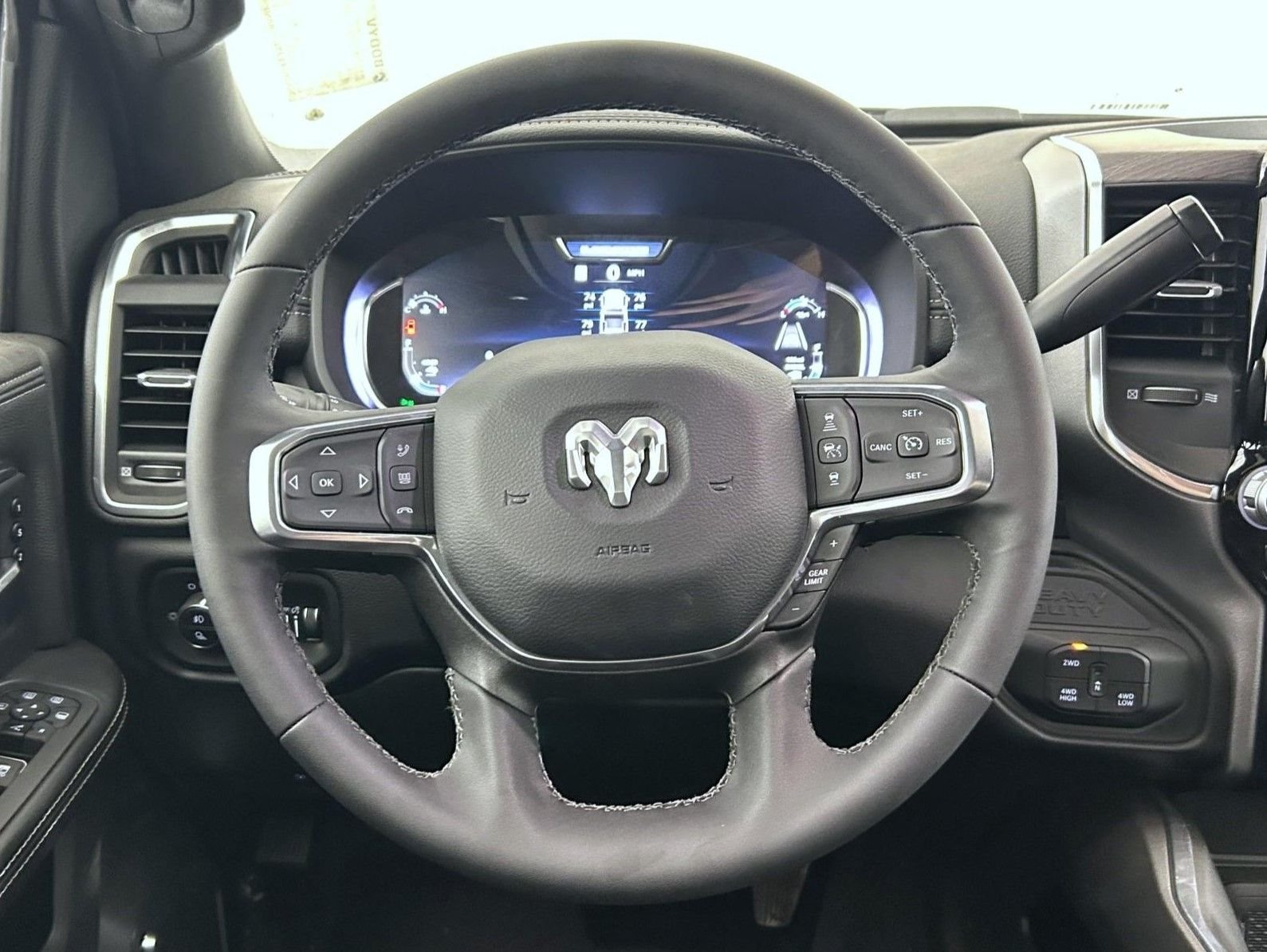 2025 RAM 2500 Laramie - Photo 11