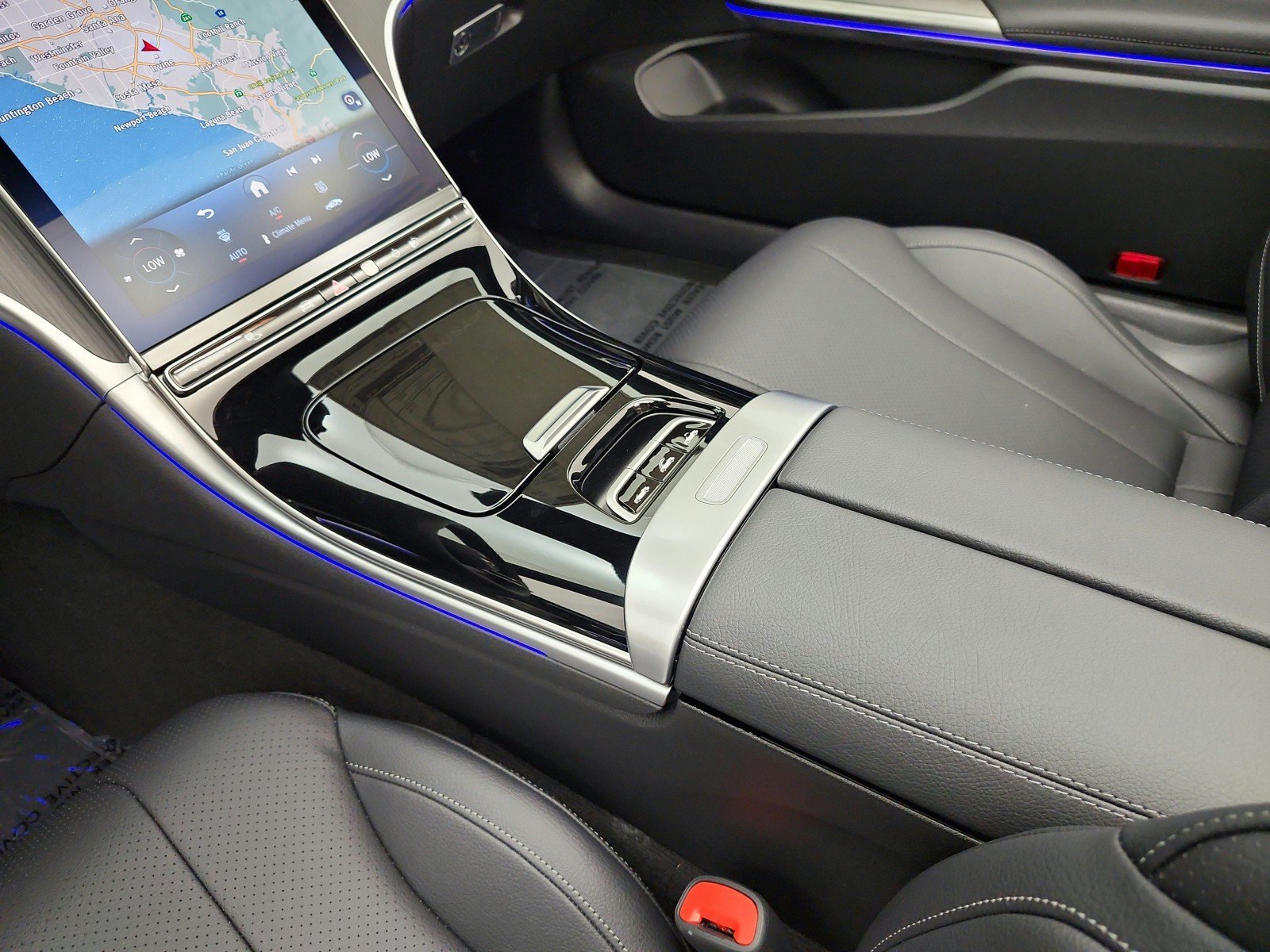New 2027 Obsidian Black Metallic Mercedes-Benz CLE 450 4MATIC® Cabriolet image 32