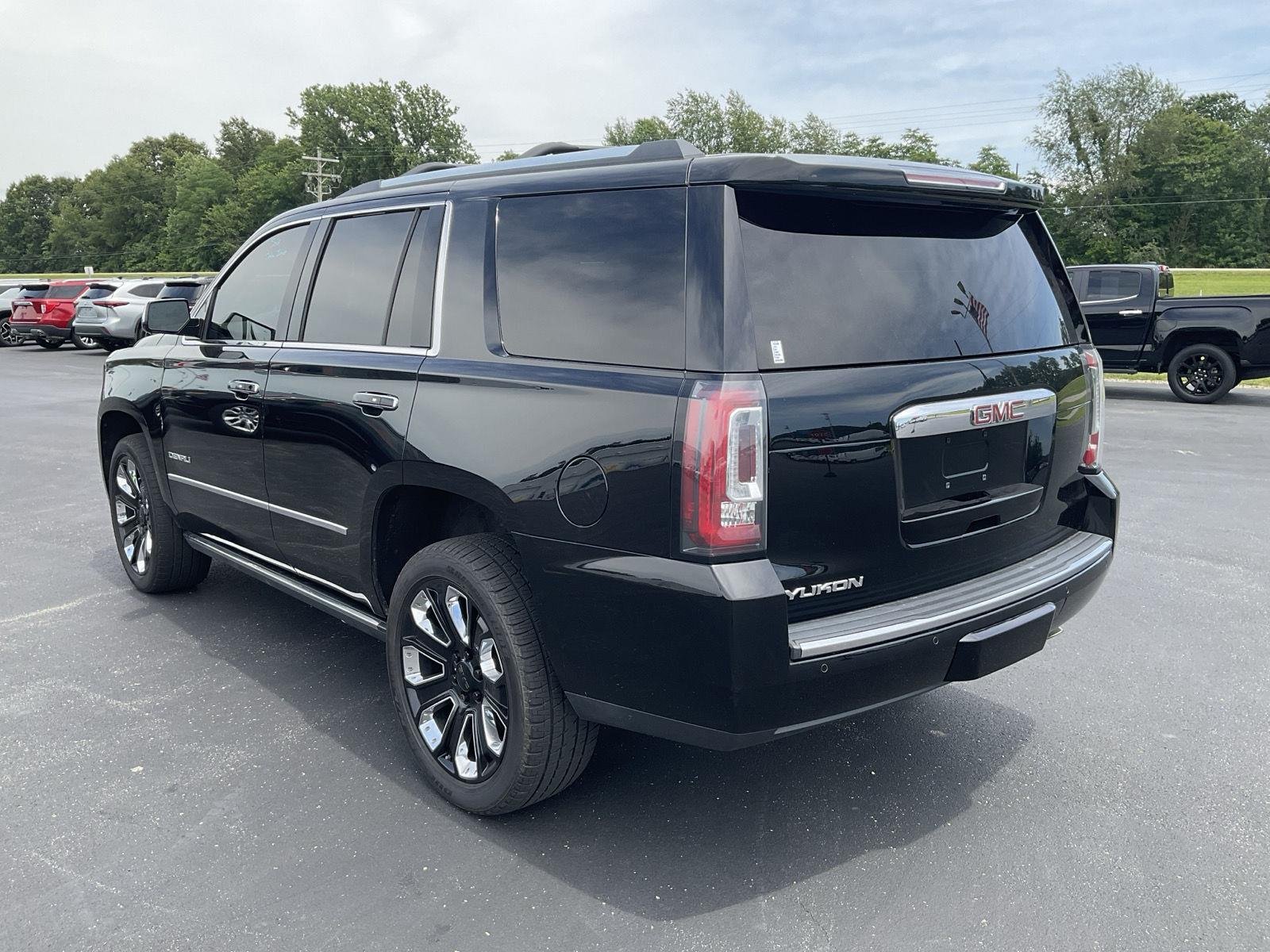 Used 2018 Onyx Black GMC Denali image 8