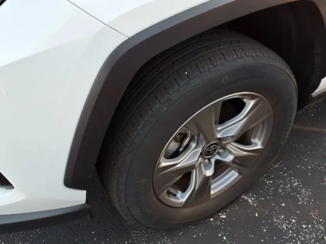 Used 2025 White Toyota XLE image 27