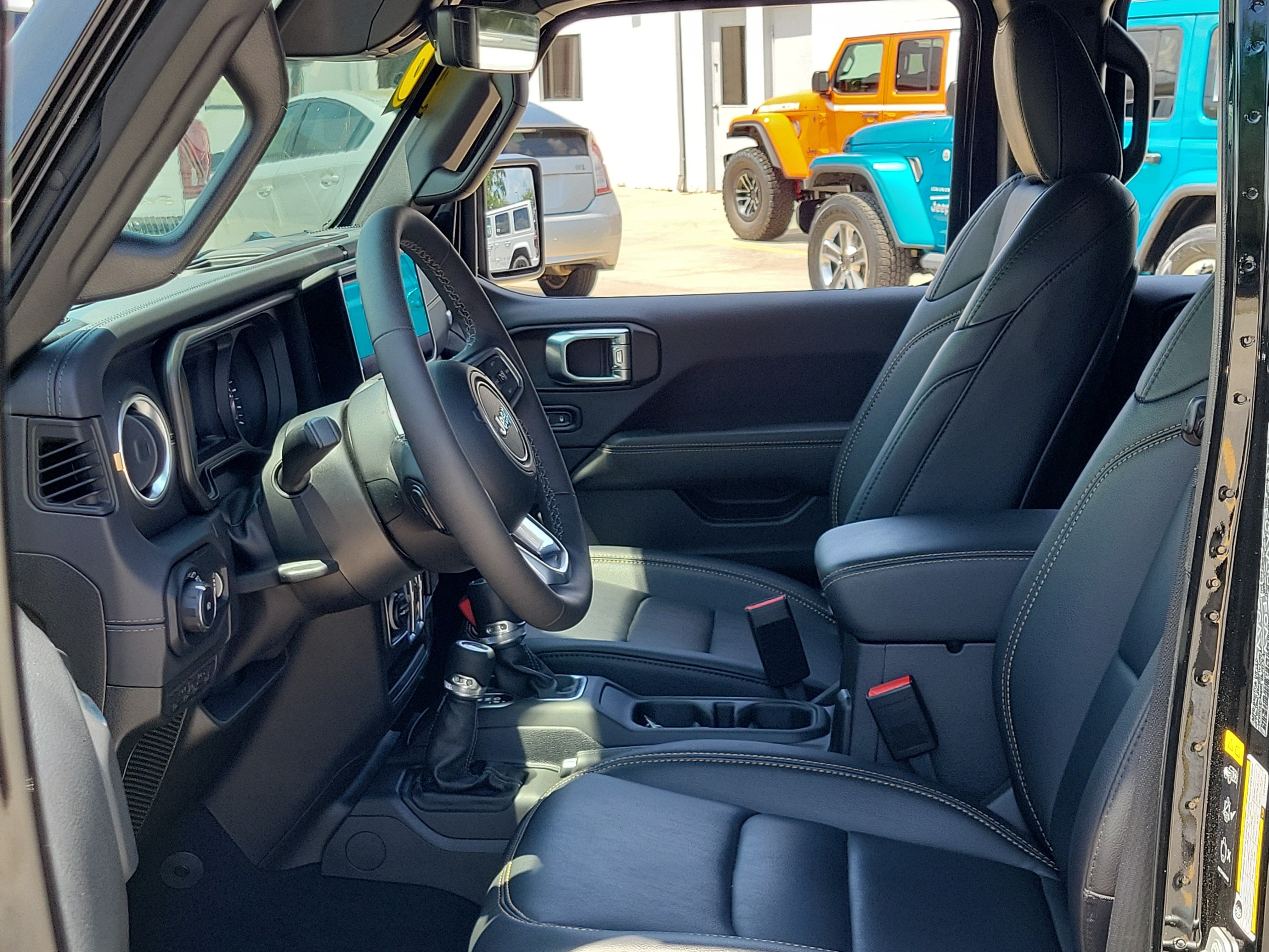 Used 2026 Black Clearcoat Jeep Sahara image 21