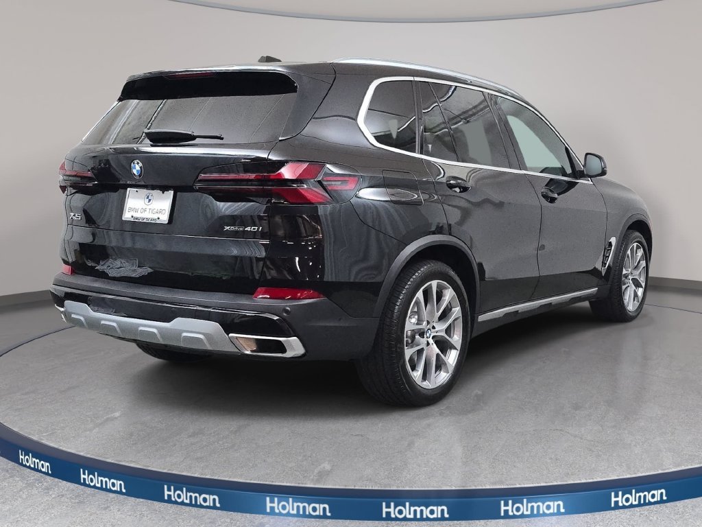 Used 2025 Black Sapphire Metallic BMW xDrive40i image 6
