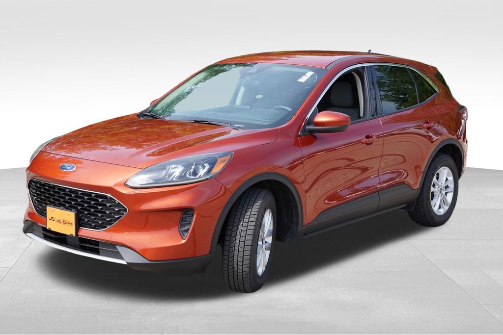 Used 2020 Sedona Orange Metallic Ford SE image 11