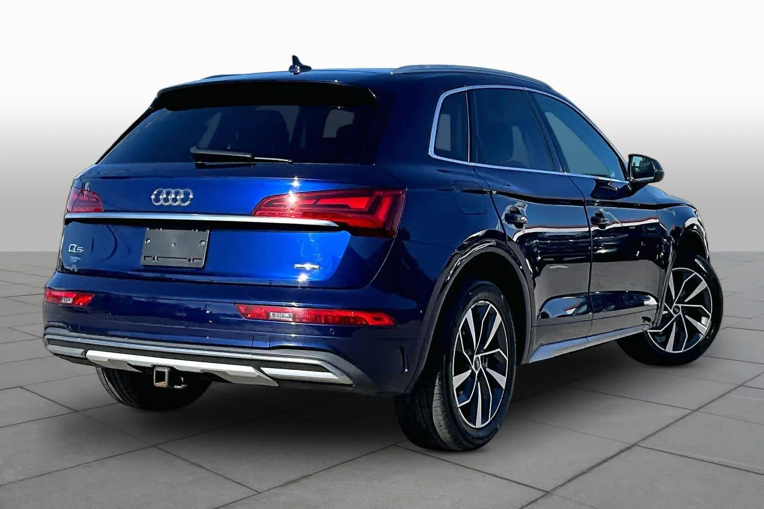 Used 2021 Navarra Blue Metallic Audi Premium Plus image 13
