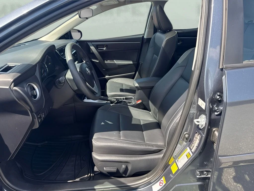 Used 2017 Gray Toyota XLE image 5