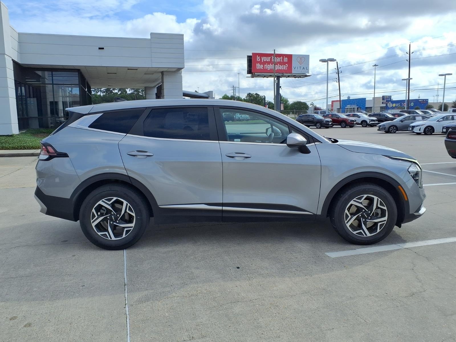 Used 2023 Steel Gray Kia LX image 5