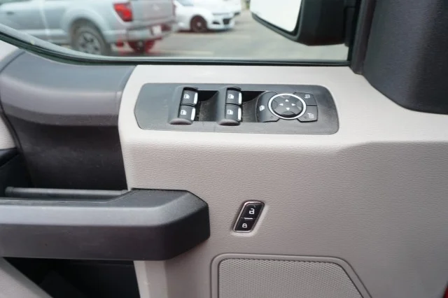 Used 2018  Ford XL image 10