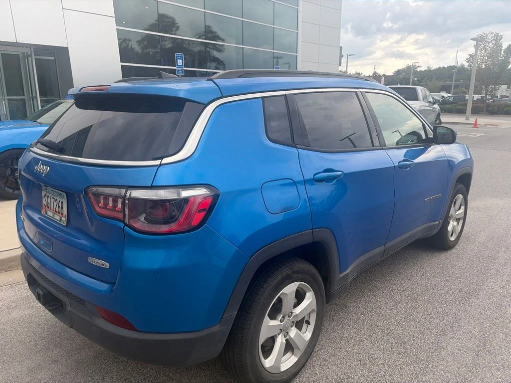 Used 2021 Blue Jeep Latitude image 5