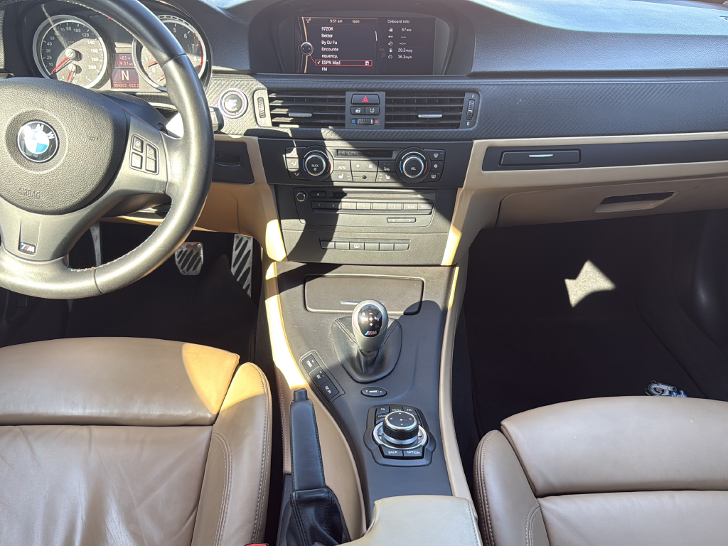 Used 2011  BMW Base image 17