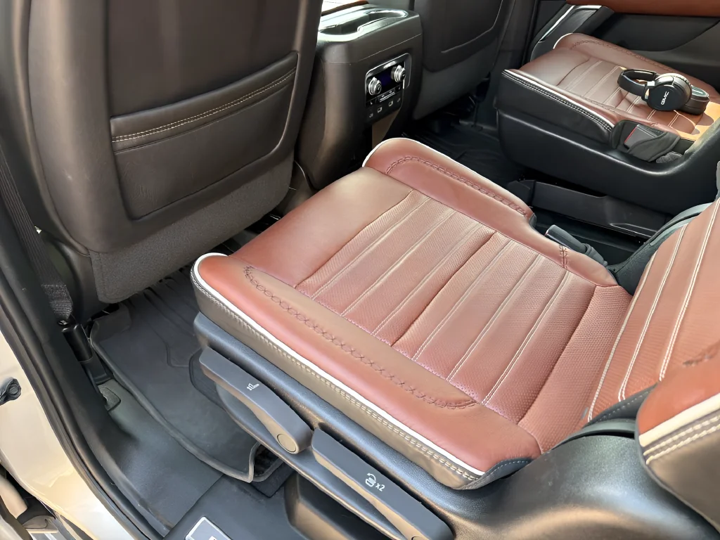 Used 2023 Beige GMC Denali Ultimate image 34