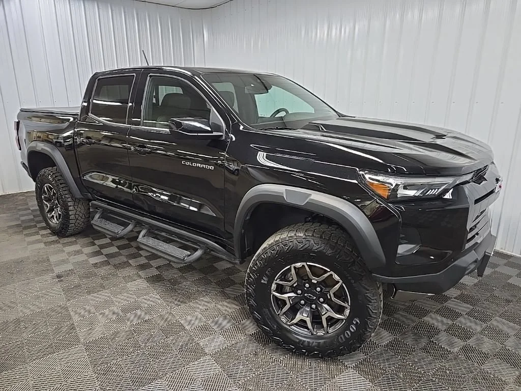 Used 2024 Black Chevrolet ZR2 image 7
