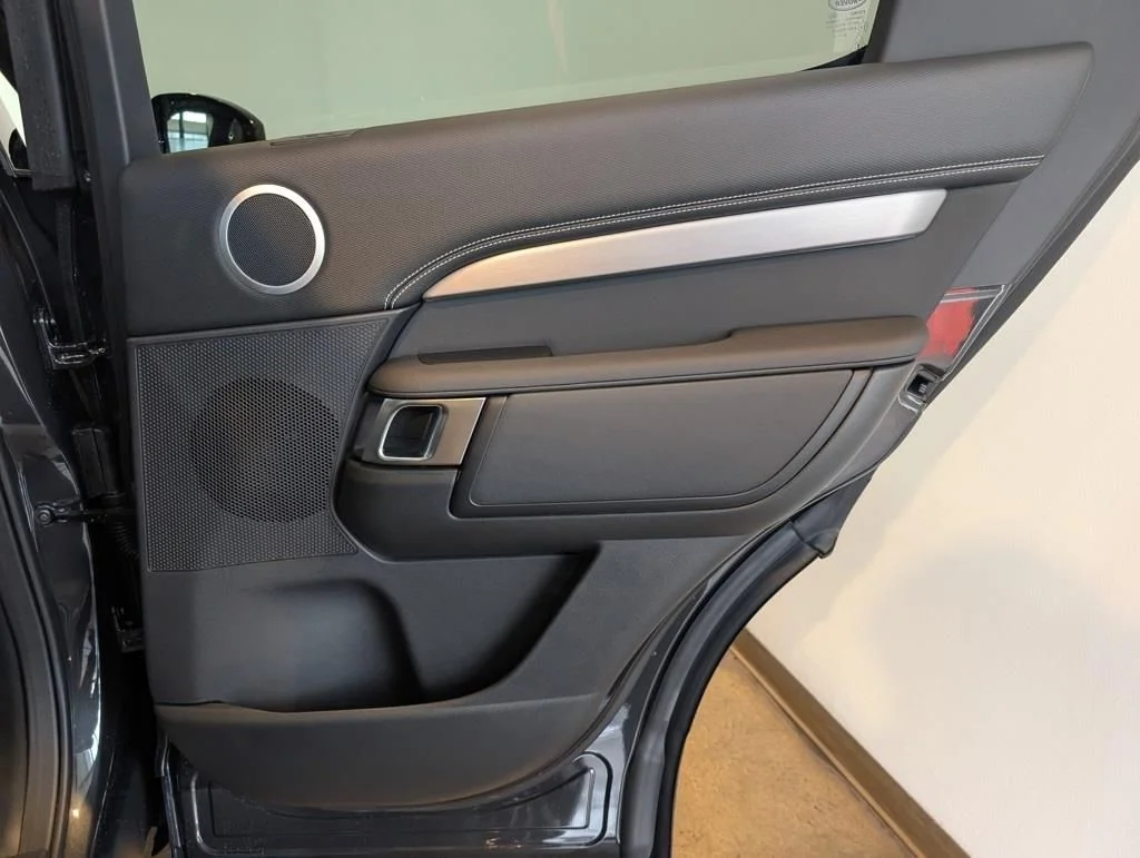 New 2026 Carpathian Grey Land Rover  image 29