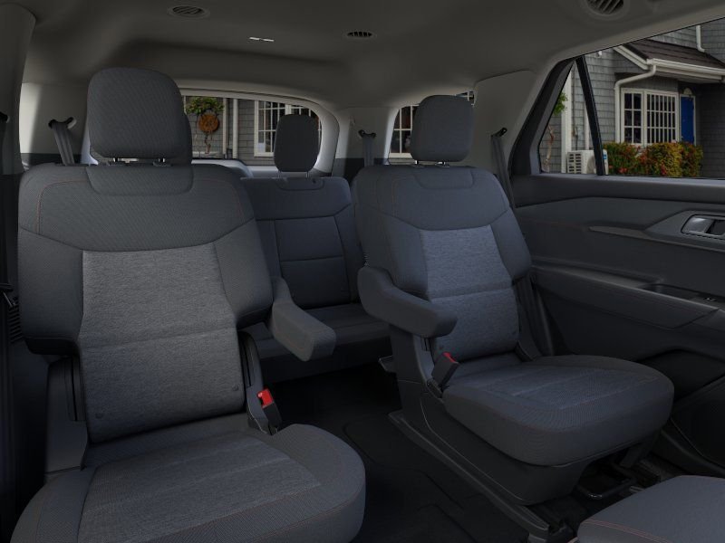 Used 2026 Star White Metallic Tri-Coat Ford Active image 11