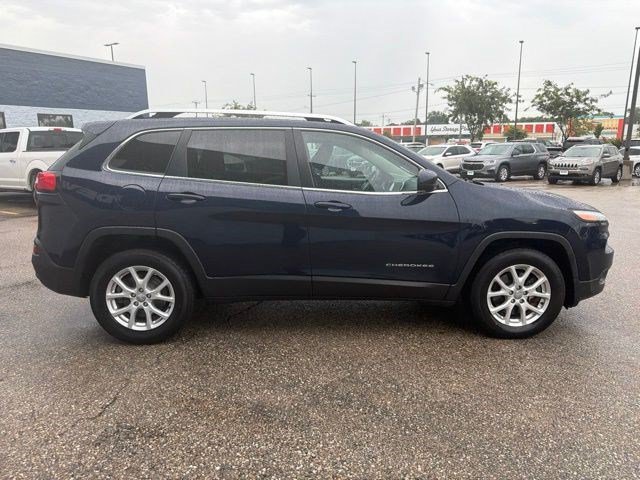 Used 2015 True Blue Pearlcoat Jeep Latitude image 6