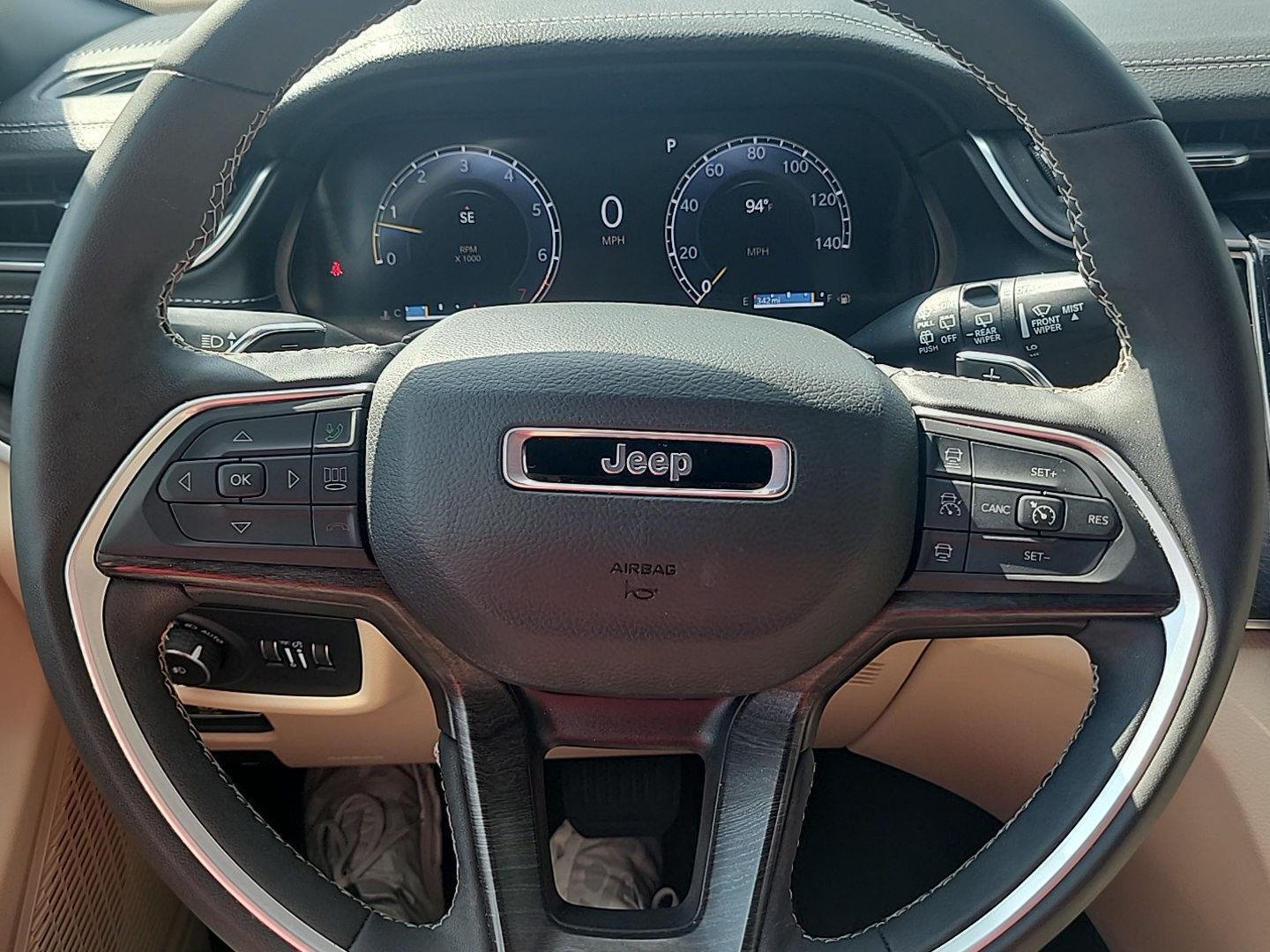 Used 2025 Bright White Clearcoat Jeep Limited image 6