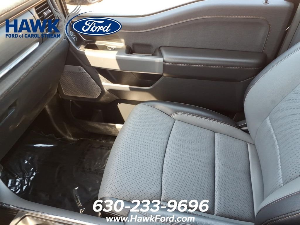 Used 2025 Black Ford Lariat image 26