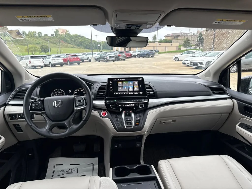 2025 Honda Odyssey EX-L - Photo 12