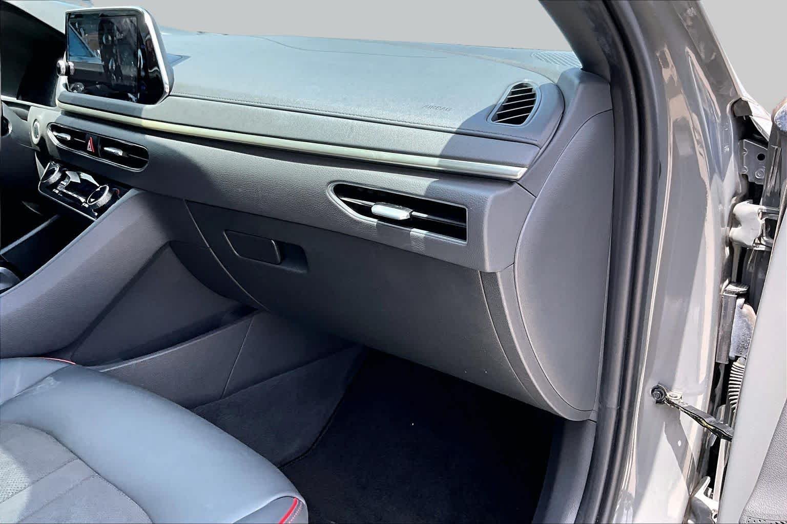 Used 2023 Hampton Gray Hyundai SEL Plus image 18
