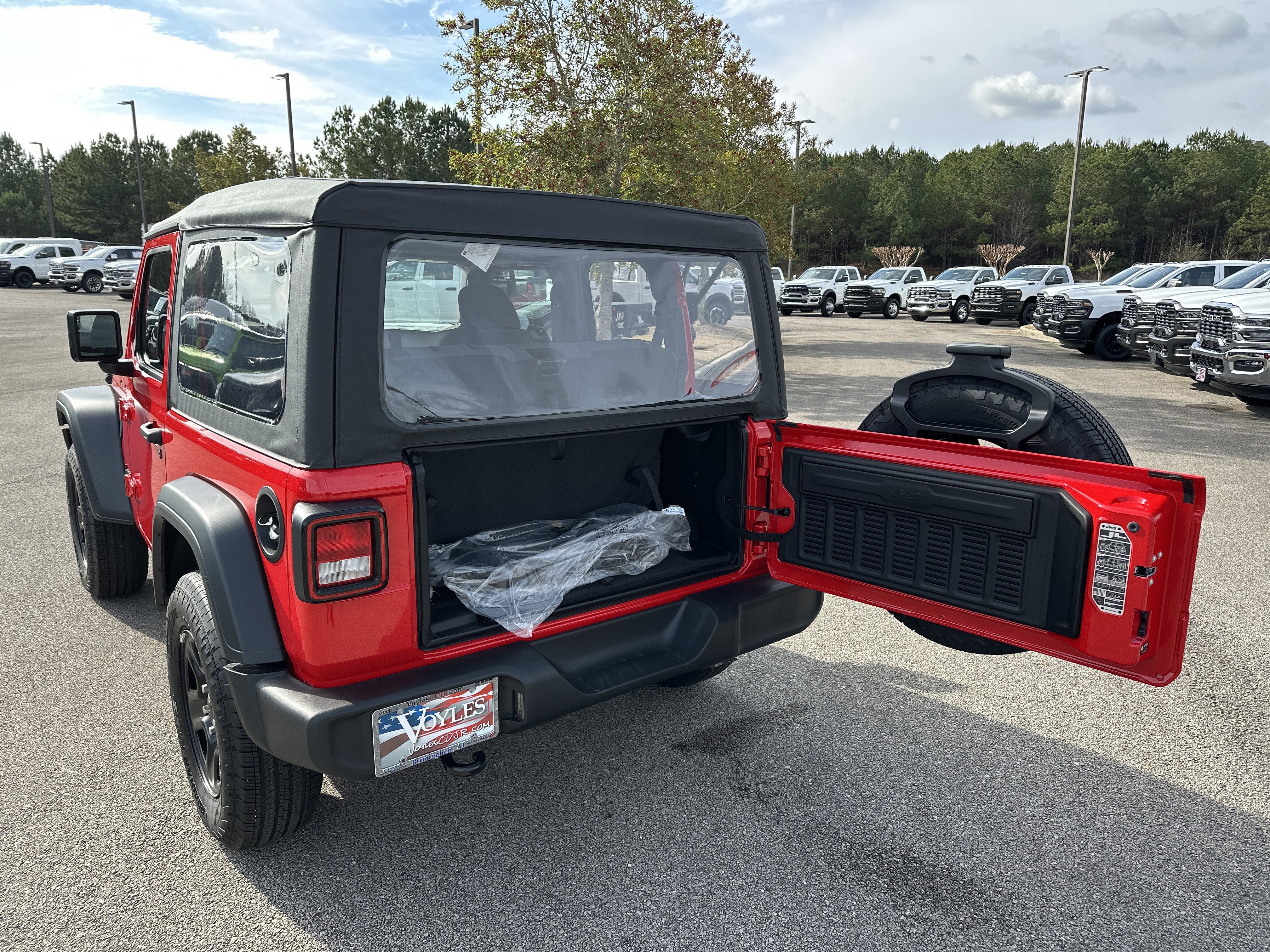 New 2026 Firecracker Red Clear-Coat Exterior Paint Jeep Sport image 17