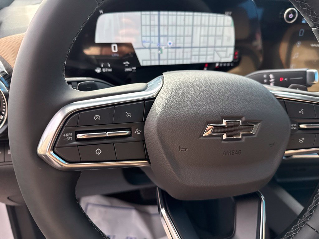 New 2027 Polar White Tricoat Chevrolet ACTIV image 25