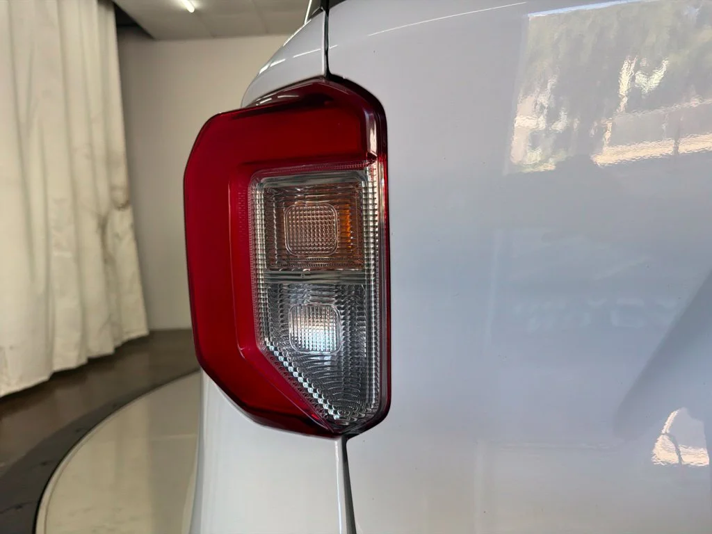 Used 2020 White Ford XLT image 12