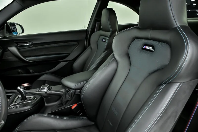 Used 2019 Alpine White BMW Competition image 22