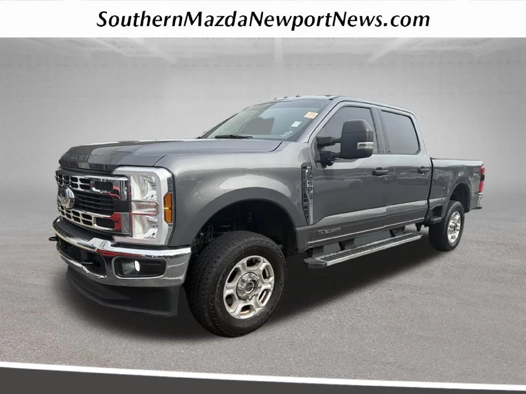 Used 2025 Gray Ford XLT image 1