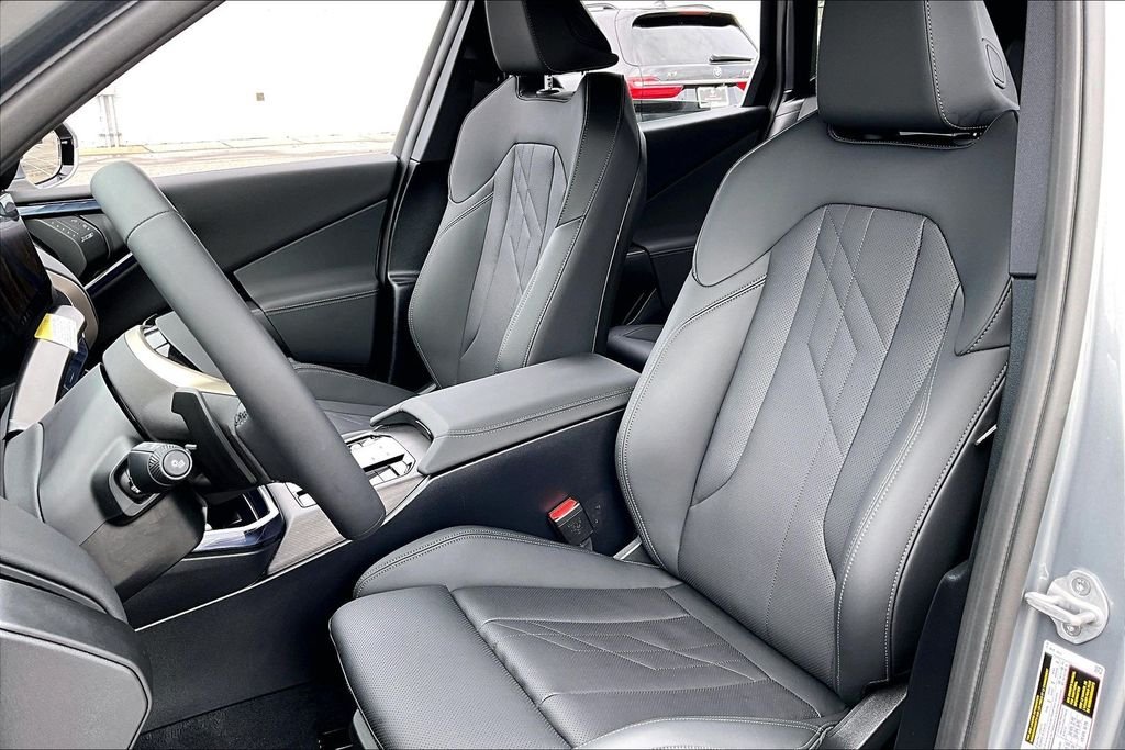 Used 2025 Gray BMW 30 xDrive image 18