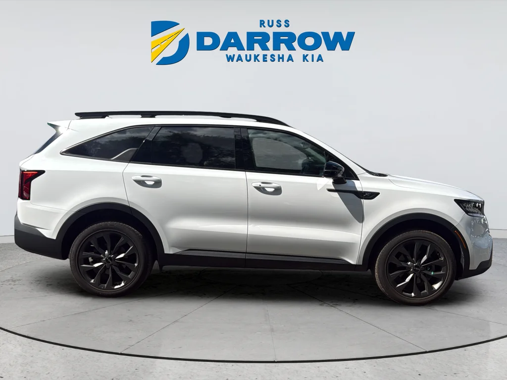 Used 2023 White Kia X-Line EX image 6