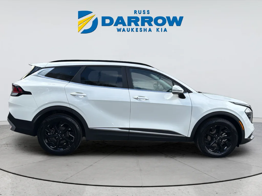 Used 2023 White Kia EX image 6