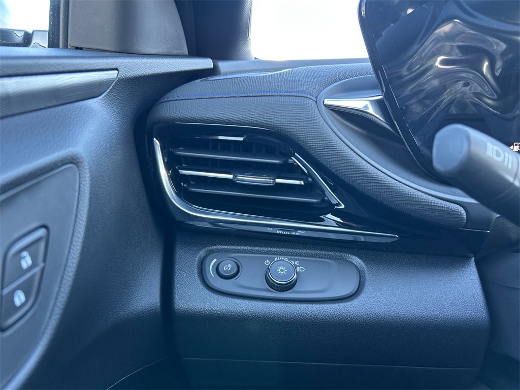 2026 BUICK ENVISTA - Image 17